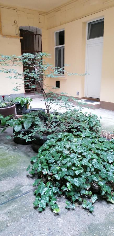 Little-Oasis Apartment Boedapest Buitenkant foto