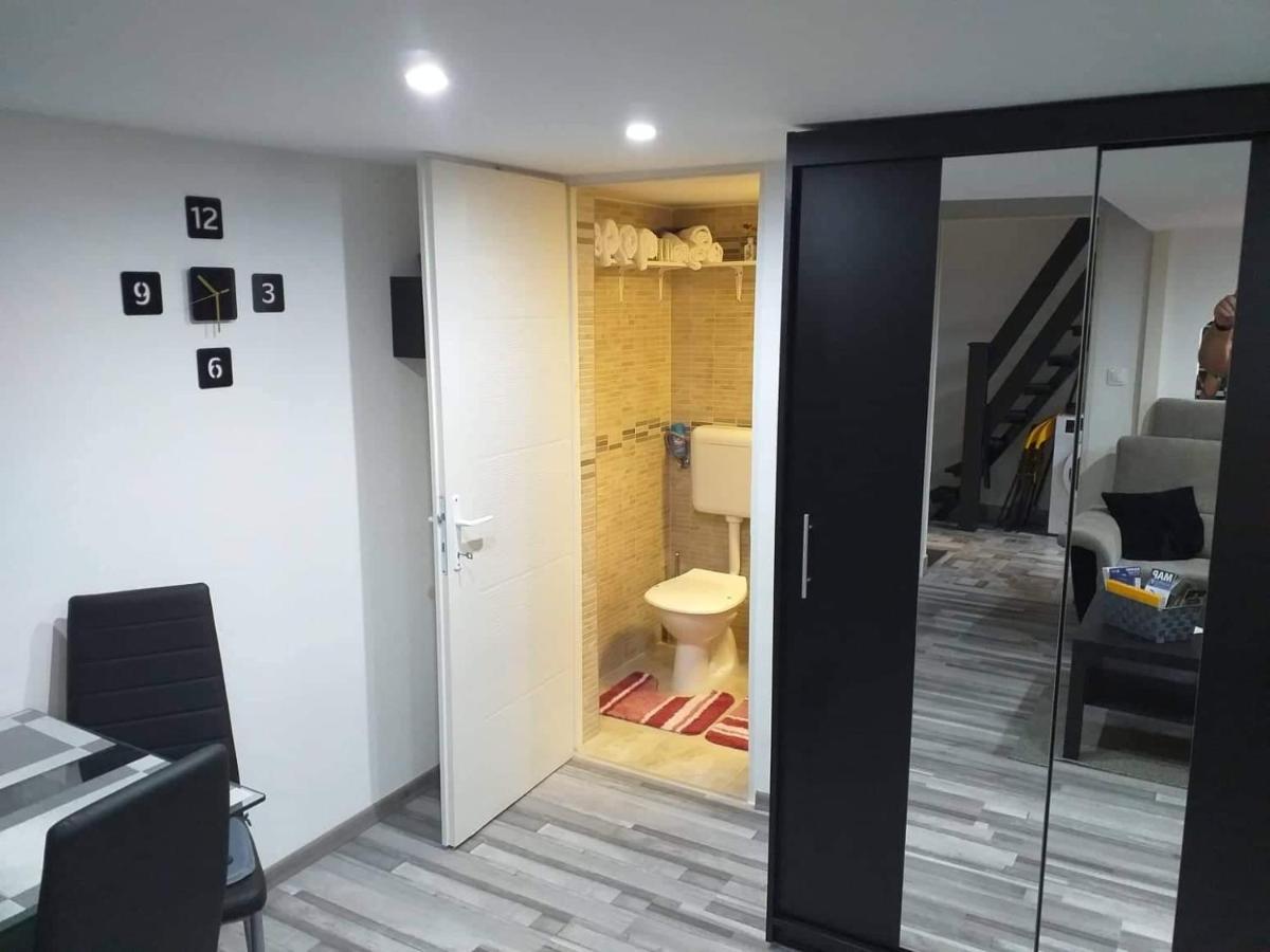 Little-Oasis Apartment Boedapest Buitenkant foto