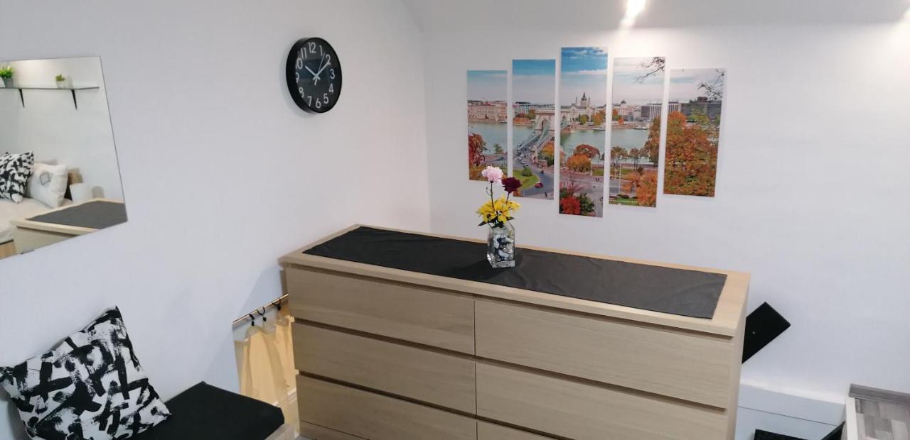 Little-Oasis Apartment Boedapest Buitenkant foto